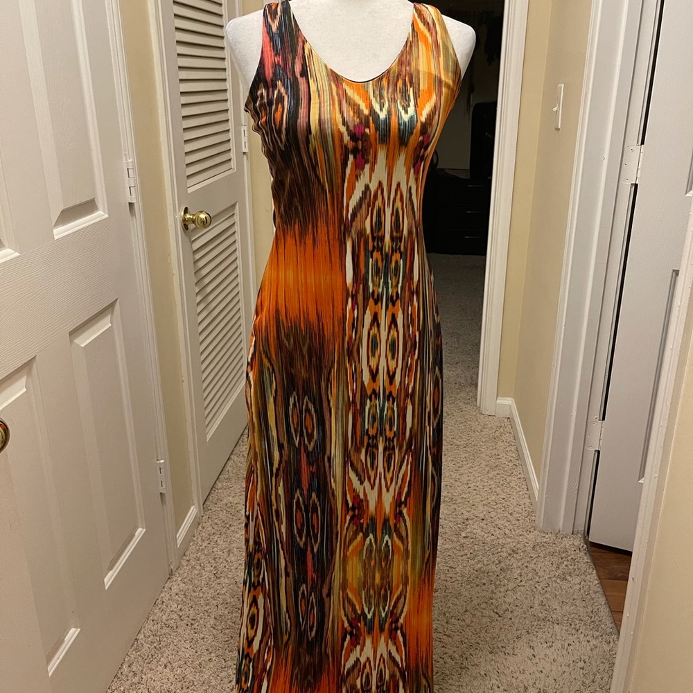 Arden B Backless Maxi Vertical Print Dress size S